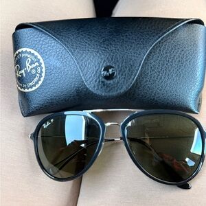 Ray-Ban Black and Silver Aviator Sunglasses